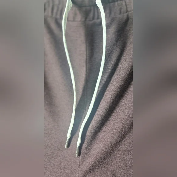 Vuori Women's Java Wide Leg Pants NWOT, Size L - Picture 3 of 4